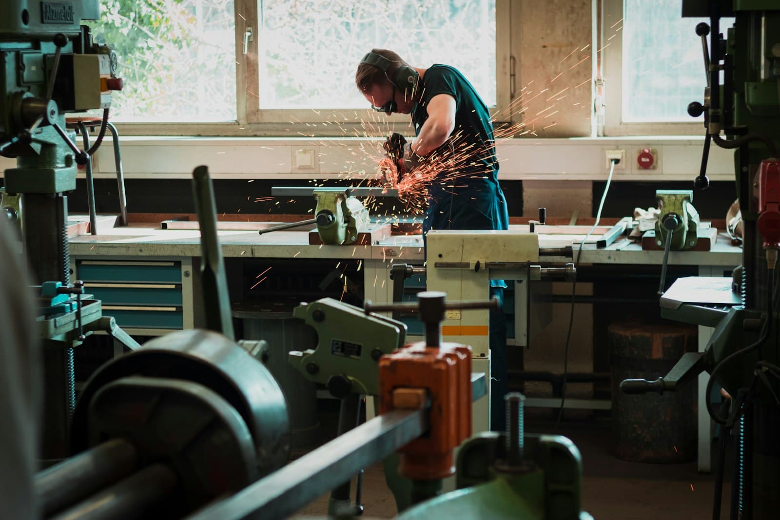 Fachkräftemangel im Handwerk 2026 — Zahlen, Ursachen, Lösungen