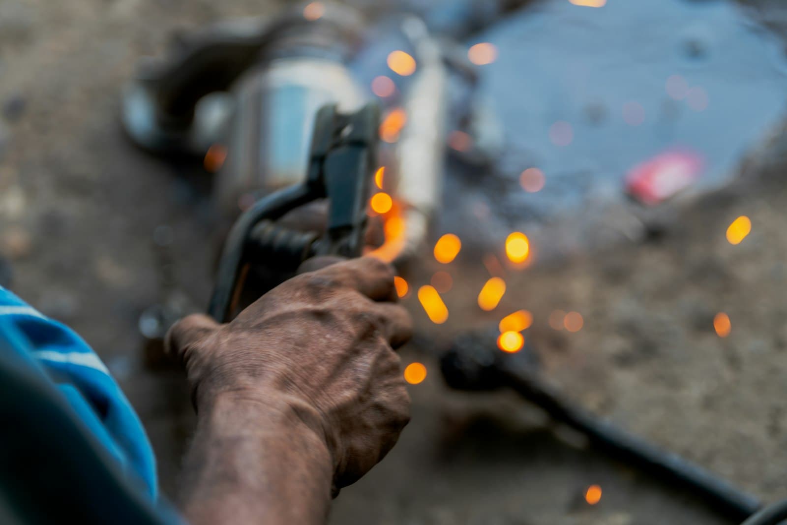 Schlosser und Metallbauer — Berufsbild, Aufgaben und Karriere